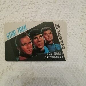 Unique Star Trek 25 Anniversary Membership Card in great condition